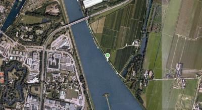 Houten.jpg